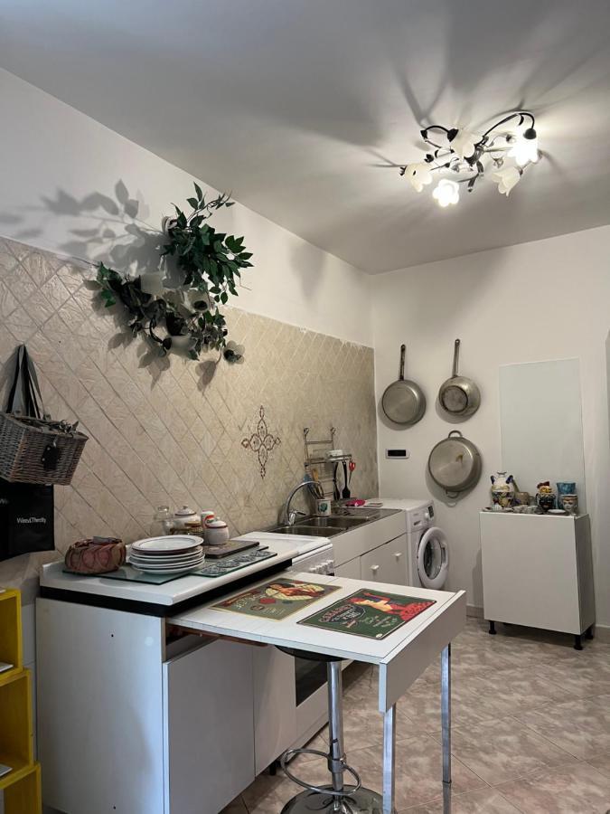 Casa Kamalei, Tra Plebiscito E Lungomare Apartment Naples Exterior photo