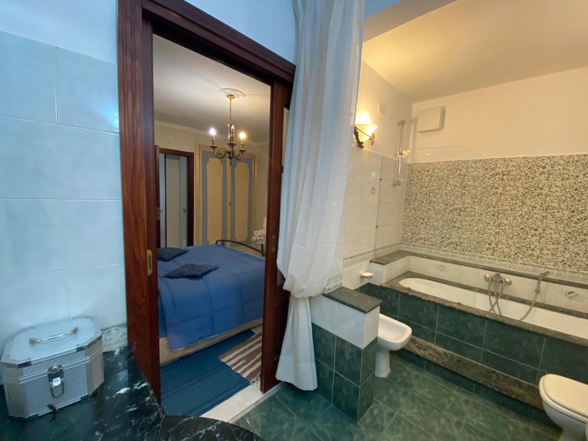 Casa Kamalei, Tra Plebiscito E Lungomare Apartment Naples Exterior photo